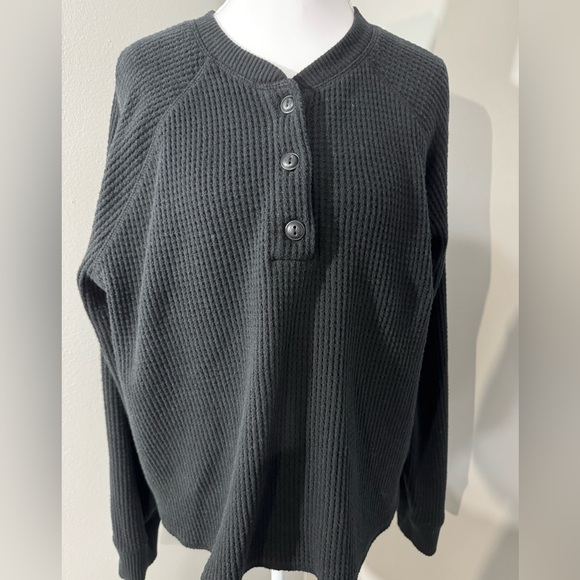 Old Navy Waffle Knit Henley Tops Bundle Size L (Black + White) - Picture 1 of 6